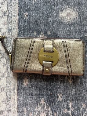 Fossil wallet